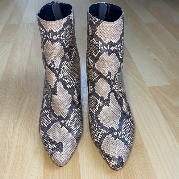 Dolce Vita Shanta Snake Booties Size 10 - Picture 13 of 15